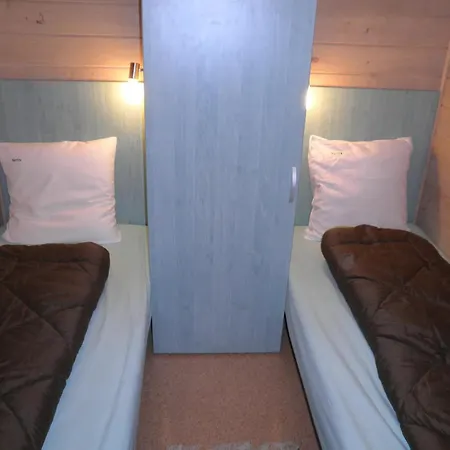 Cosy A Dans Un Avec Piscine Partagee *
